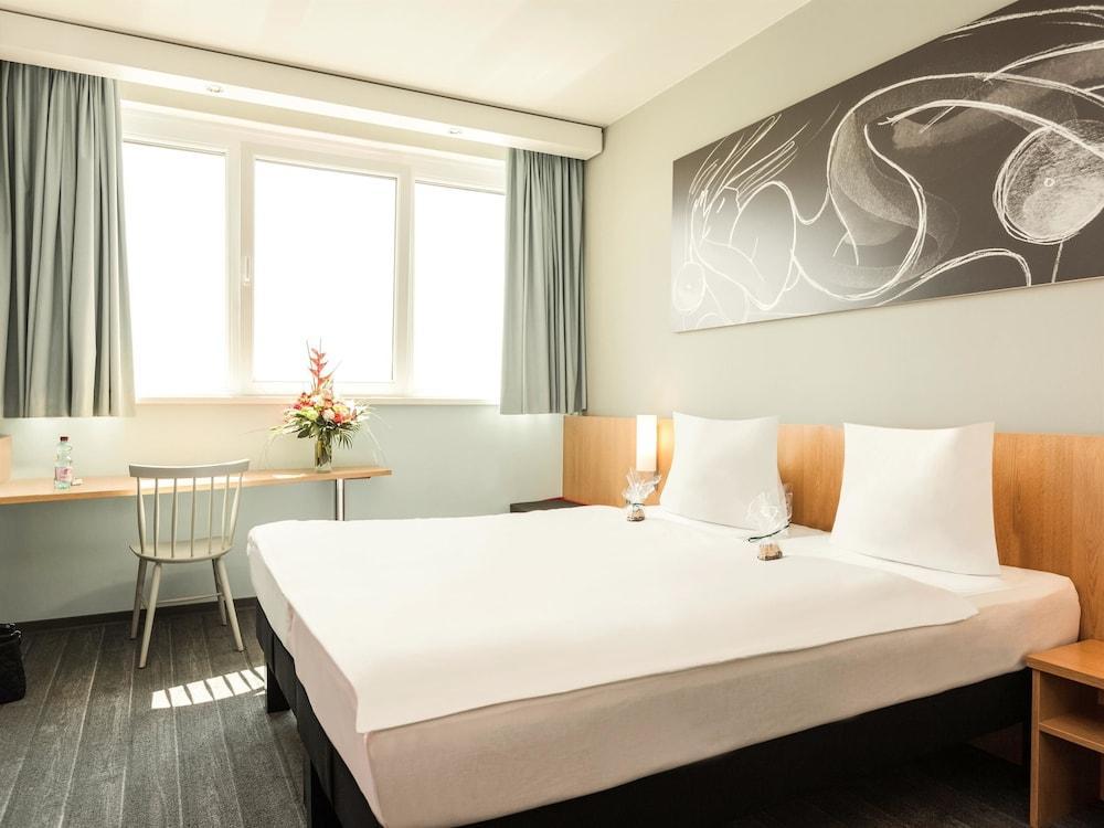 Ibis Macon Sud 3*